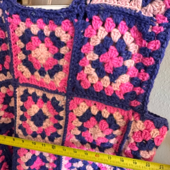 NEW!!Crochet granny square west - Picture 6 of 6